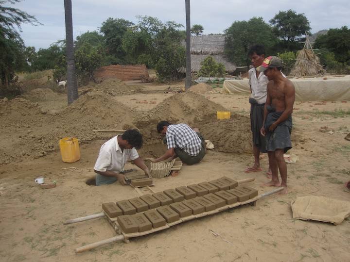 Brick making: <a href="../../Photo Albums/Burma 12 12 01 Brick making/" rel="self" title="Burma 12 12 01 Brick making">CLICK HERE OR PHOTO TO SEE MORE PICTURES</a>